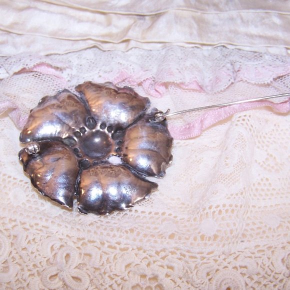Designer Signed E.F. 900 Silver Pin Brooch - Round Flower Floral - Picture 4 of 7